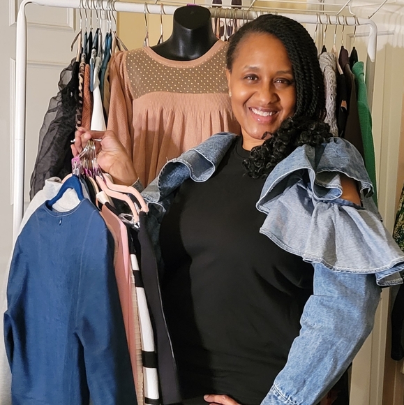 Meet your Posher, Shauntay( hardyhangers) - Picture 3 of 11